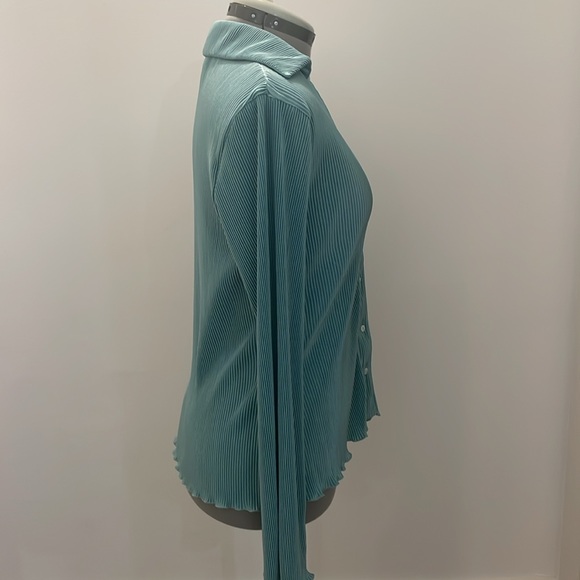 Anthropologie Dolan Lettuce Hem Button Down Top green blue Size Medium - Picture 8 of 9